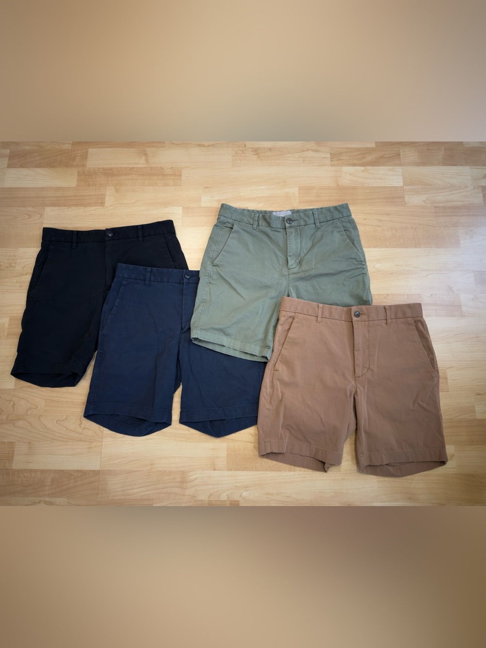 4 Pairs of Everlane Men's Uniform Slim Fit 7 Inch Chino Shorts - Size 30